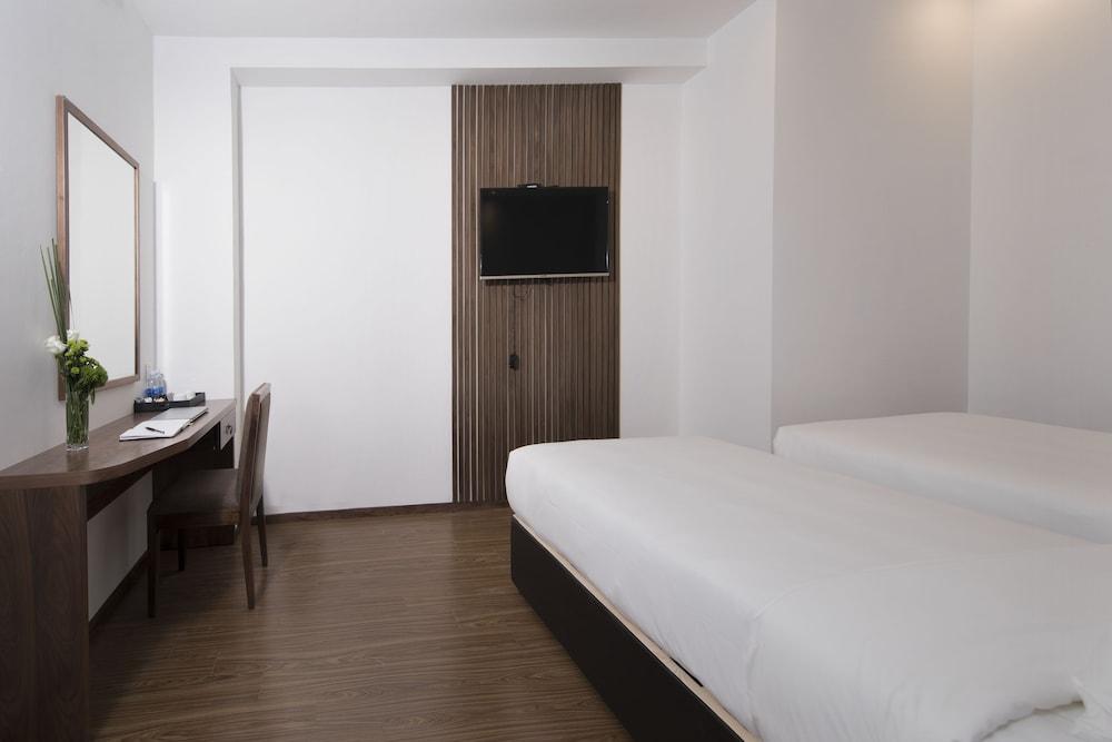 The Blue Hotel โฮจิมินห์ซิตี้ ภายนอก รูปภาพ